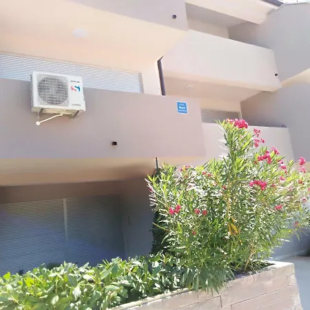 Affittacamere Ellis -with Private Parking *
